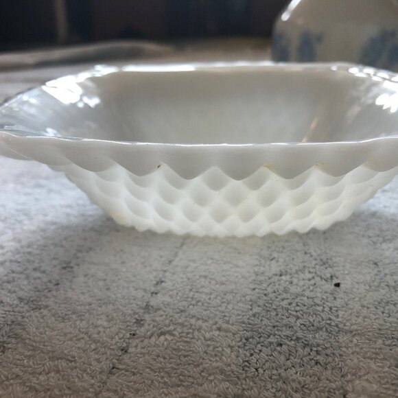 Vintage Anchor Hocking Milk Glass Candy Dish Decorative Bowl Vintage - Picture 2 of 9